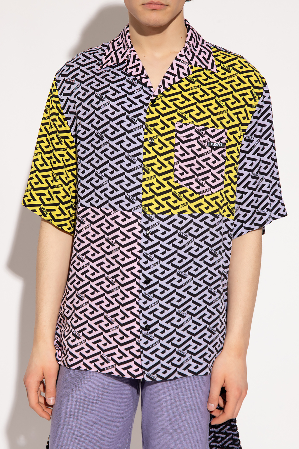 Versace Shirt with 'La Greca' pattern | IetpShops | chilli-motif 